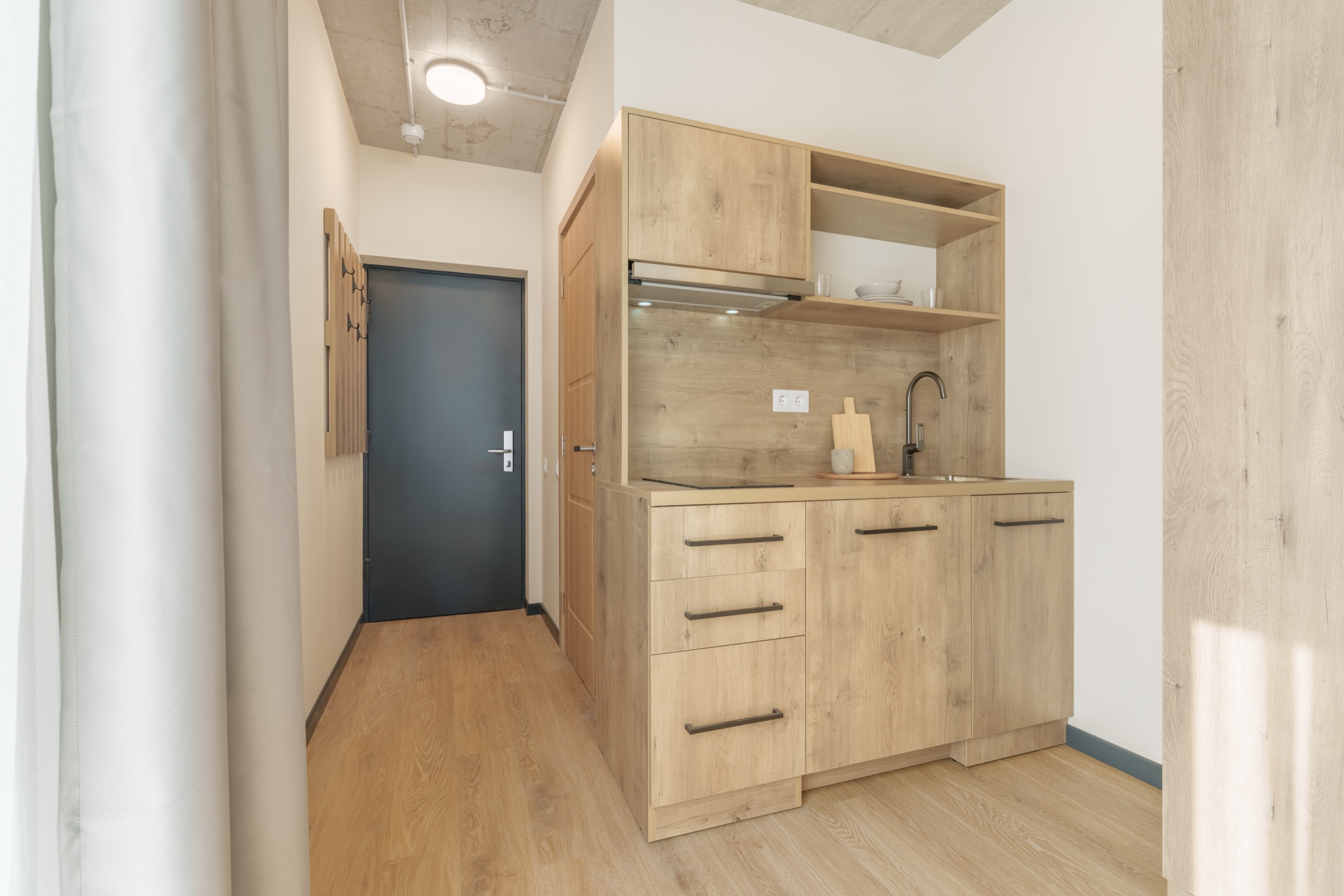 Single Economy Studio — Uniflow Riga (2)