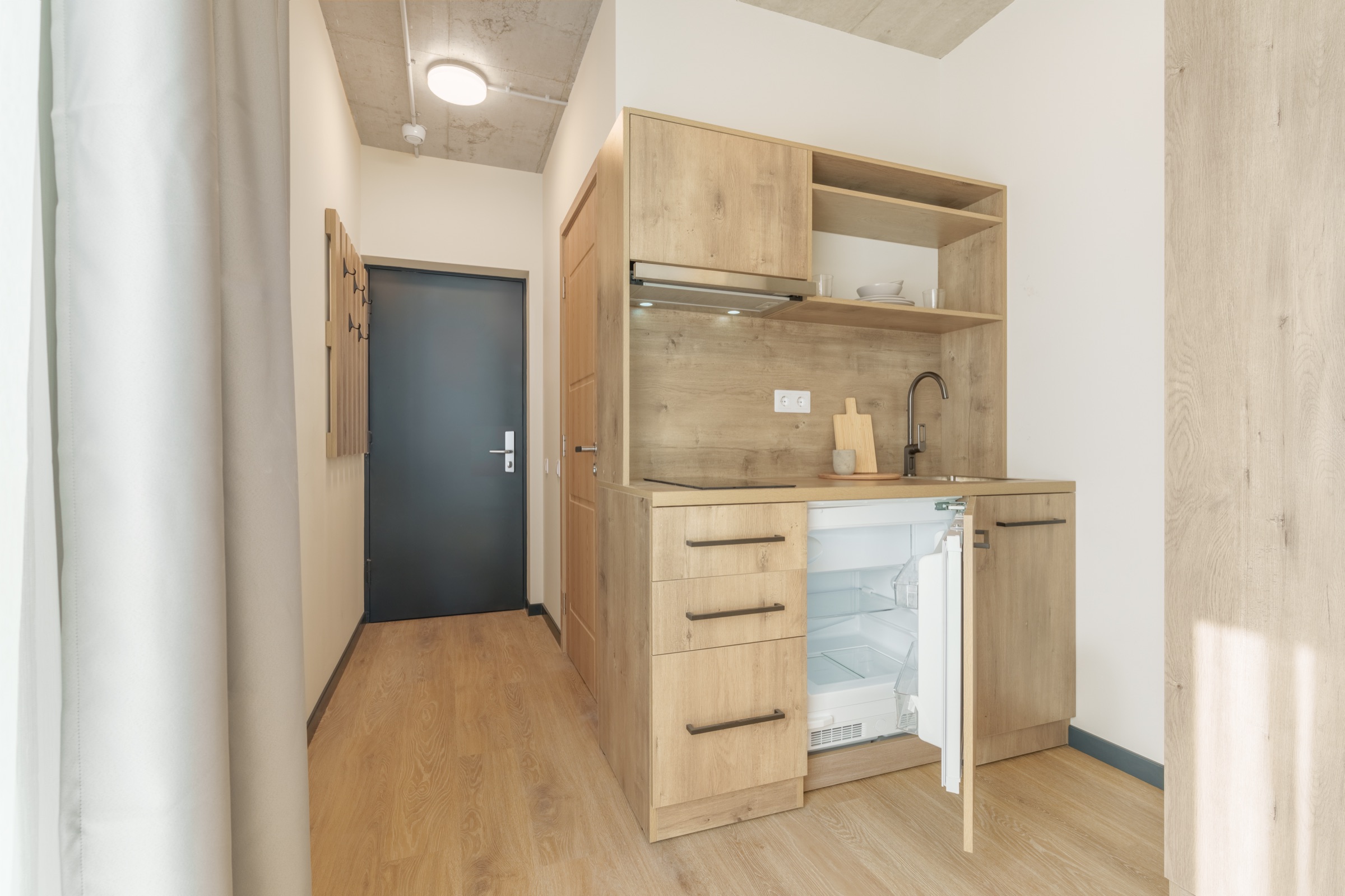 Single Economy Studio — Uniflow Riga (3)